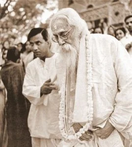 অত চুপি চুপি কেন কথা কও oto chupi chupi keno kotha kao [ কবিতা ] - রবীন্দ্রনাথ ঠাকুর