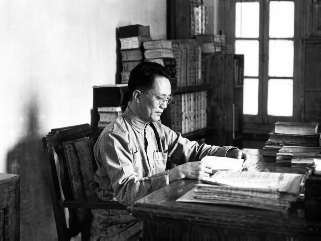 চীনা পণ্ডিত, শিক্ষাবিদ এবং ভারত-চীন মৈত্রীর অন্যতম অগ্রদূত প্রফেসর তান ইউন-শান-AI Upscaled