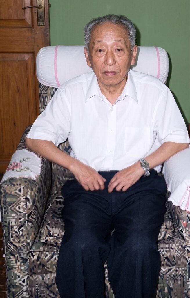 জাপানের বিশিষ্ট বাংলা সাহিত্য অনুরাগী, রবীন্দ্র-গবেষক ও অধ্যাপক কাজুও আজুমা-AI Upscaled
